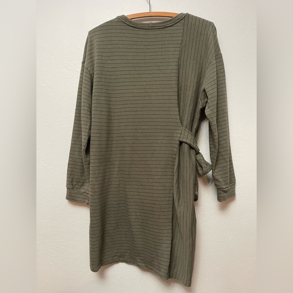 All in Favor Stripe Side Tie Dress, Sz M - Picture 6 of 8